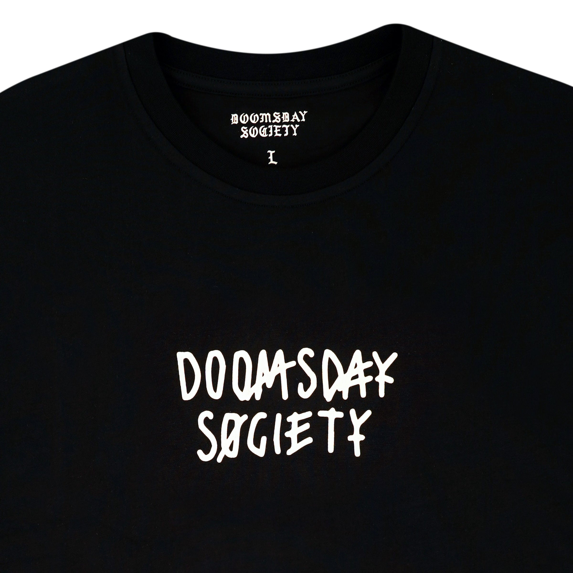 Magliette doomsday on sale